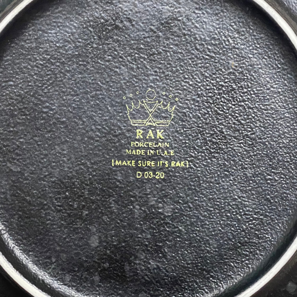 Signature assiette creuse en porcelaine RAK noire